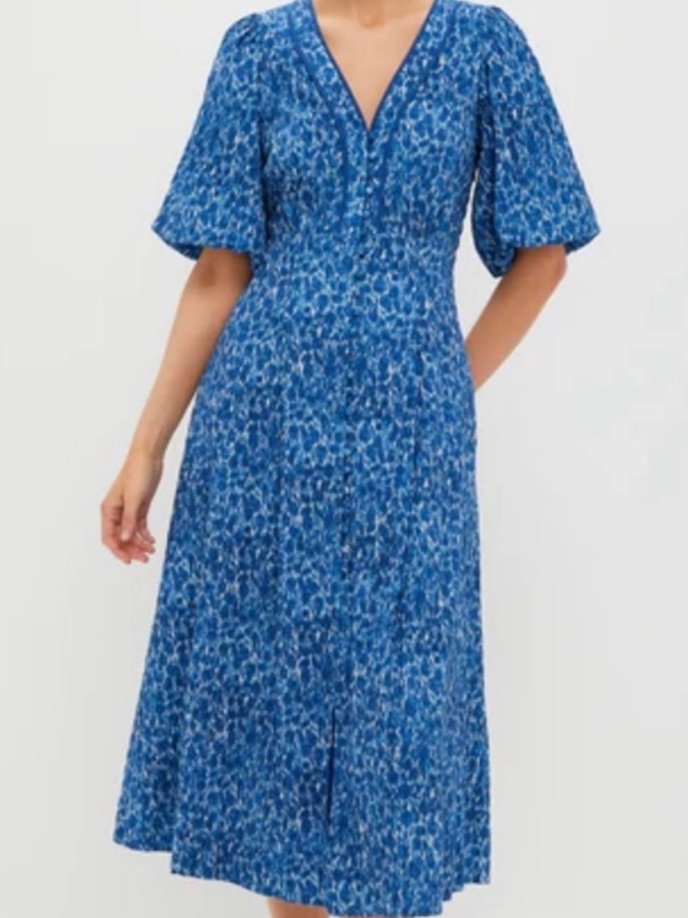 Tuckernuck Blue Floral V-Neck Midi with Puff Sleeves